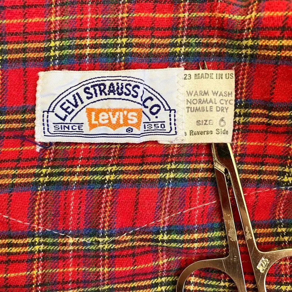 Levis Kids Vtg 90s Pearl Snap Western Button Down Shirt Red Plaid Made in USA